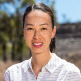 Headshot of Kim Cavallaro 