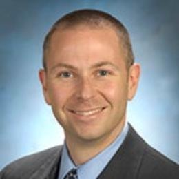 Headshot of Samuel Shapiro 