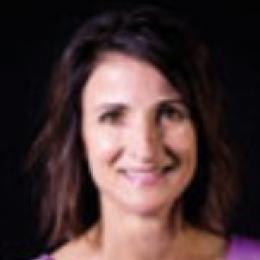 Headshot of Julie Richer