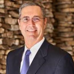 Headshot of Warren Jay Stamm