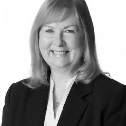 Headshot of Lynn Bodkin 