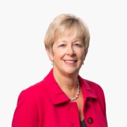 Headshot of Katherine Perrelli