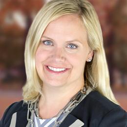 Headshot of Kristen Leis