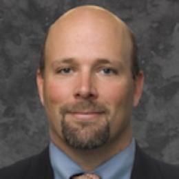 Headshot of Andrew Lowes