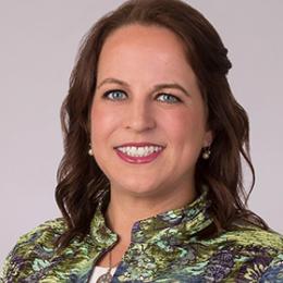 Headshot of Ginger Faulk