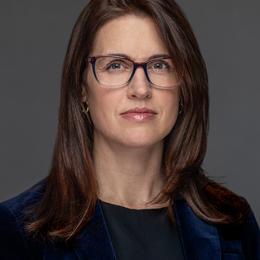 Headshot of Laurel Gift