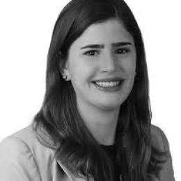 Headshot of Caroline Reaves