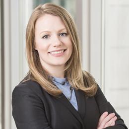 Headshot of Lauren Daniel