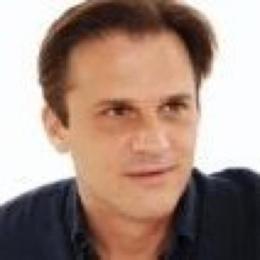 Headshot of Peter Nahmias