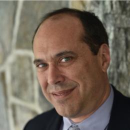 Daniel Sholler headshot