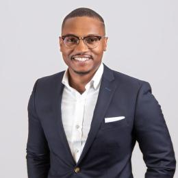 Olaoluwaposi O. Oshinowo