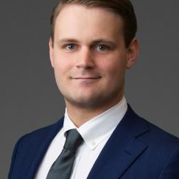 headshot of Evan Grosch