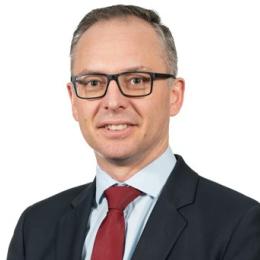 headshot of Kenny Henderson